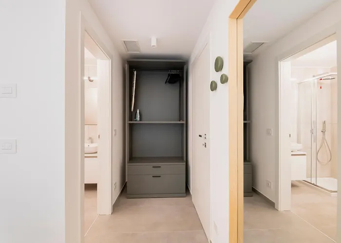 Relstay - De Angeli 4* Milan